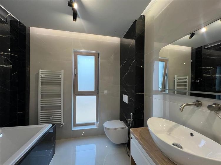 Apartament cu 3 camere decomandat în Tăuții-Măgherăuș