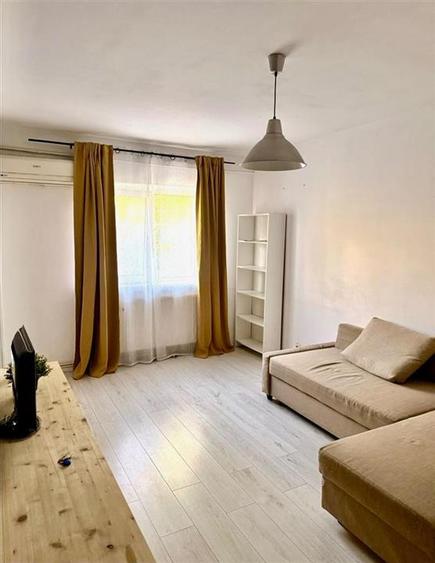 Apartament cu 2 camere decomandat, mobilat în Nicolina