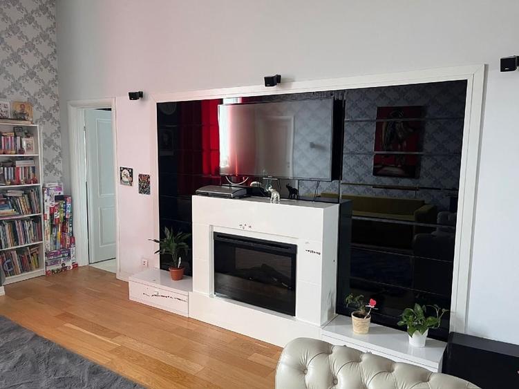 Apartament cu 3 camere semidecomandat, mobilat în Vitan-Bârzești