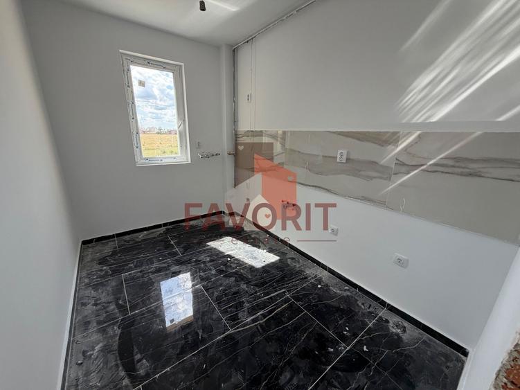 Apartament cu 3 camere semidecomandat în Giroc