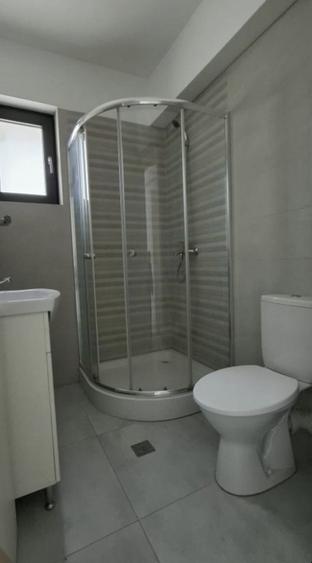 Apartament cu 3 camere decomandat în Fundeni