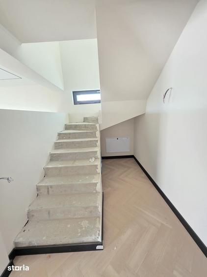 Casă cu 4 camere cu Teren 500 Mp în Central