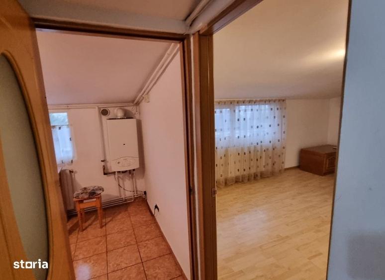 Apartament cu 2 camere decomandat în Nicolina