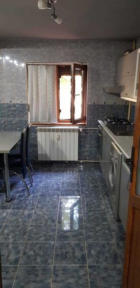 Apartament cu 3 camere decomandat în Exterior Vest