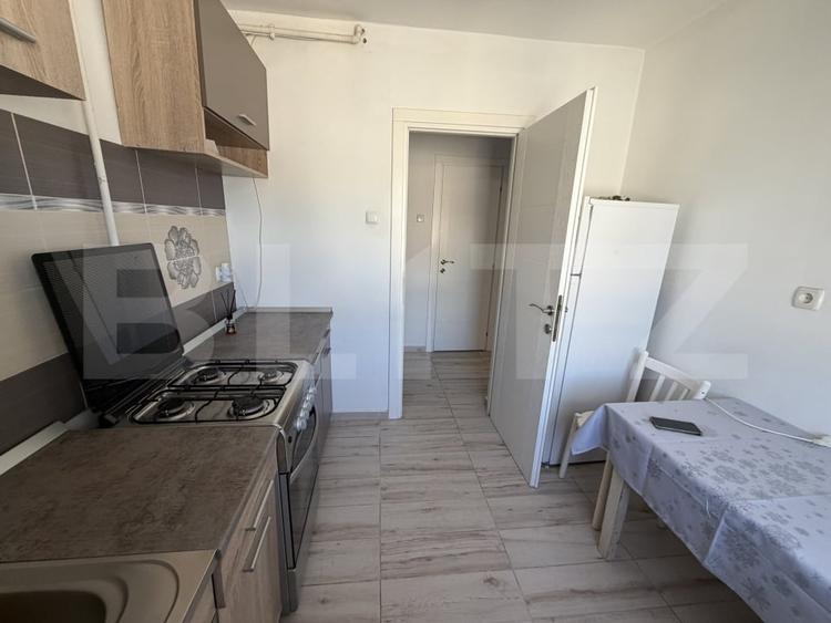 Apartament cu 2 camere semidecomandat, mobilat în Cetate