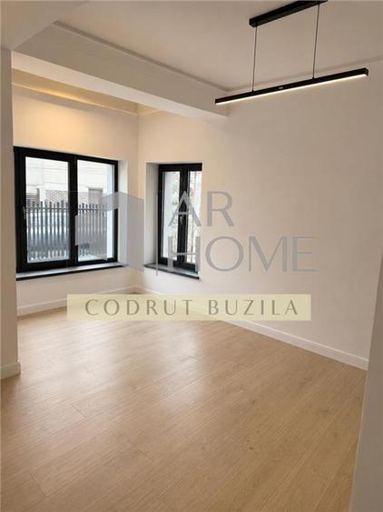 Casă individuală cu 5 camere cu Teren 385 Mp în Ultracentral