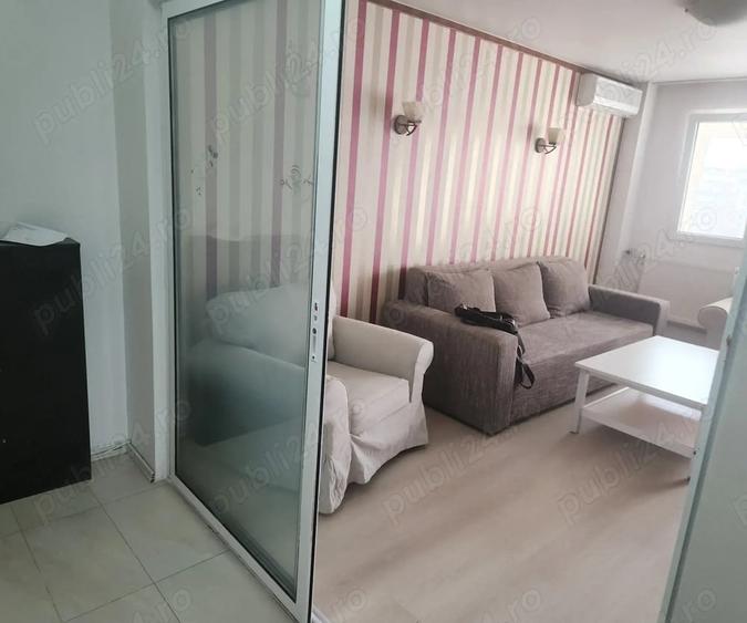 Apartament cu 3 camere decomandat în Drumul Taberei