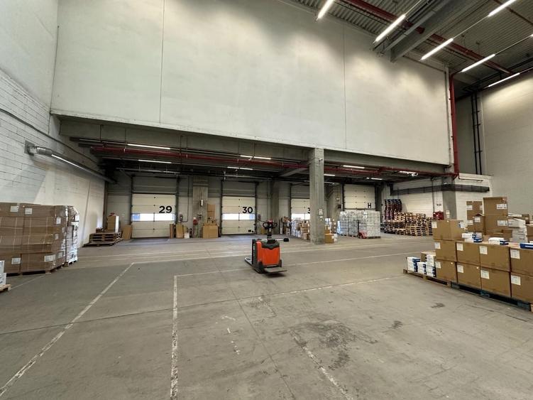 Spațiu industrial, de 850 mp, în Dragomirești-Deal