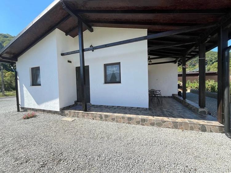 Casă cu 3 camere cu Teren 700 Mp în Exterior Vest