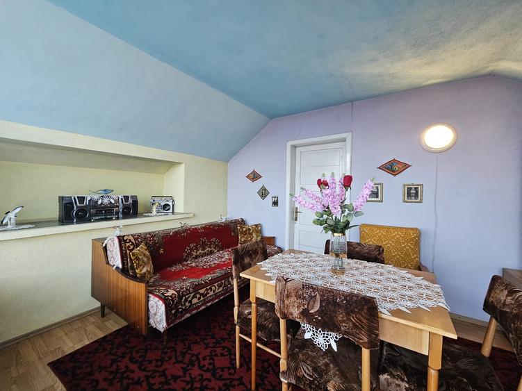 Casă cu 6 camere cu Teren 316 Mp în Călugareni
