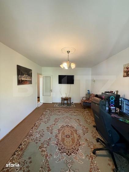 Apartament cu 3 camere decomandat în Piața Centrală