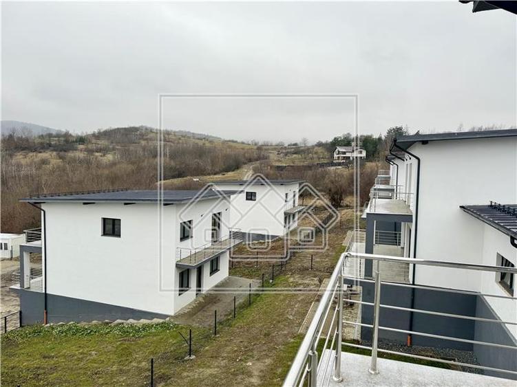 Casă individuală cu 5 camere cu Teren 713 Mp în Cisnădioara