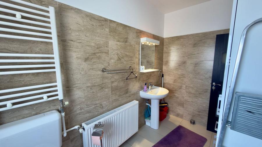 Duplex cu 4 camere cu Canalizare în Berceni