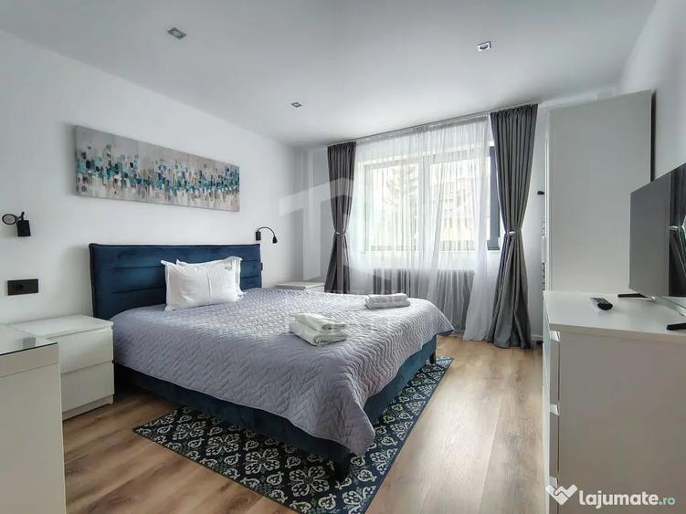 Apartament cu 2 camere semidecomandat în Piața