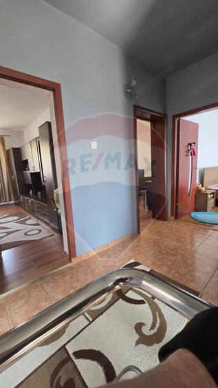 Casă cu 5 camere cu Teren 1375 Mp în Dârlos