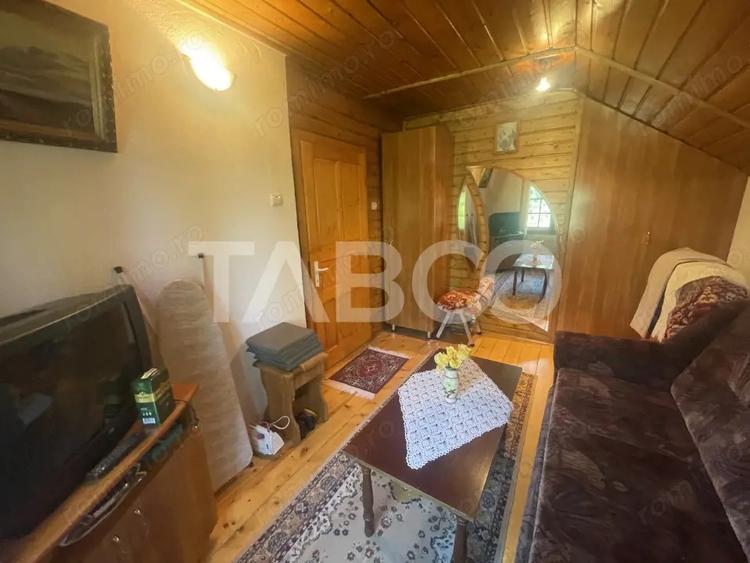 Casă cu 6 camere cu Teren 1030 Mp în Vale
