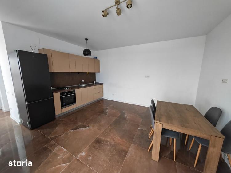 Apartament cu 3 camere decomandat în Tunari
