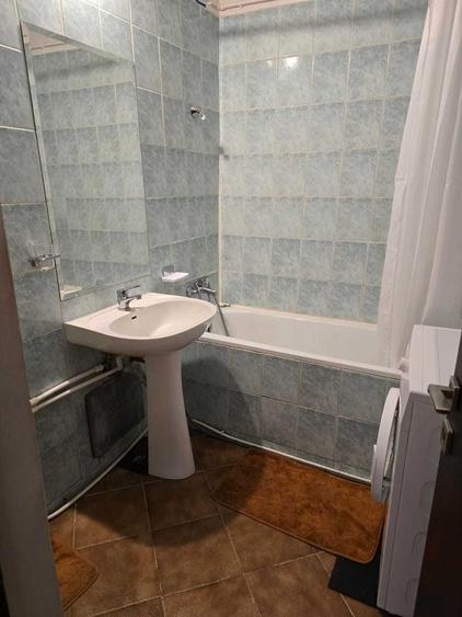 Apartament cu 2 camere semidecomandat, mobilat în Decebal