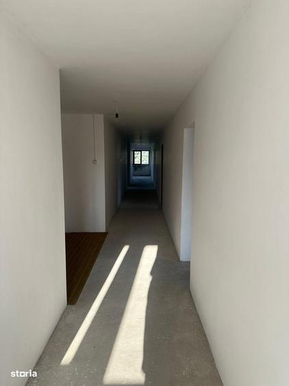 Casă cu 4 camere în Bascov