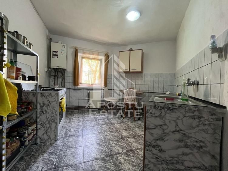 Apartament cu 2 camere decomandat, mobilat în Freidorf