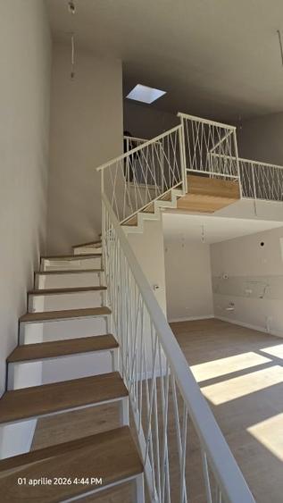 Apartament cu 3 camere semidecomandat în Complex Studențesc
