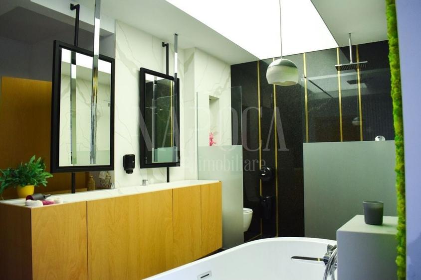 Casă individuală cu 8 camere cu Garaj în Borhanci