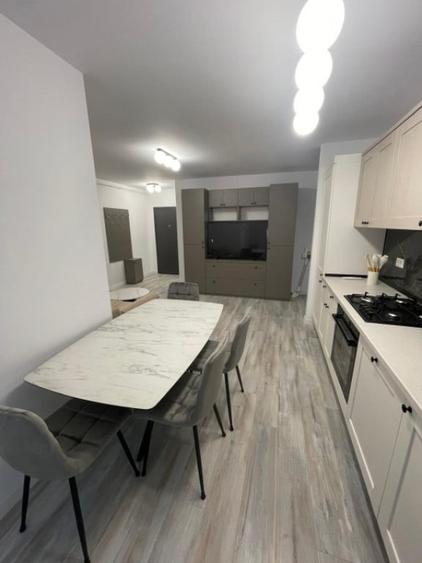 Apartament cu 3 camere decomandat în Florești — fotografia 2
