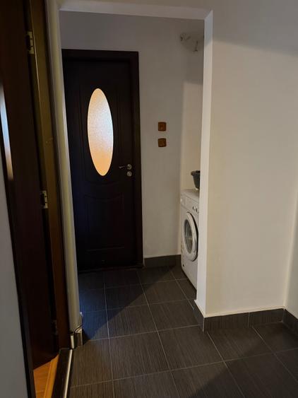 Apartament cu 3 camere decomandat în Soarelui