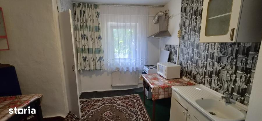 Apartament cu 2 camere semidecomandat în Soarelui — fotografia 3