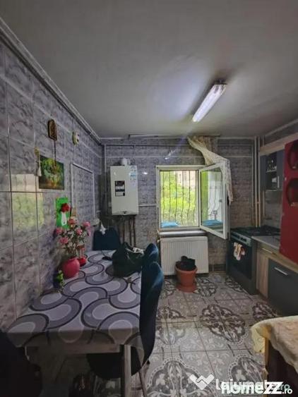 Apartament cu 2 camere decomandat în Mihai Bravu
