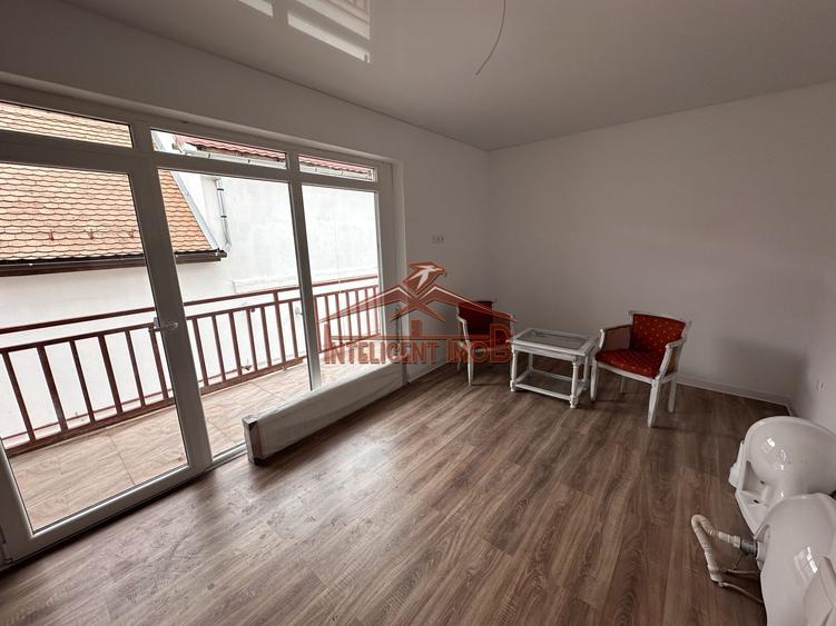 Duplex cu 4 camere cu Canalizare în Șelimbăr