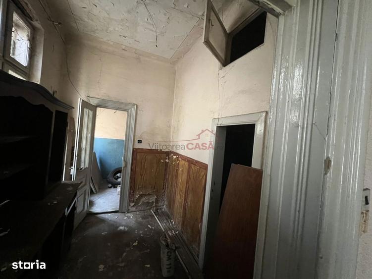 Casă cu 5 camere cu Teren 300 Mp în Central