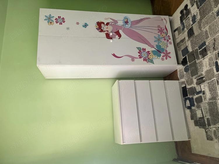 Apartament cu 3 camere decomandat în Valea Aurie
