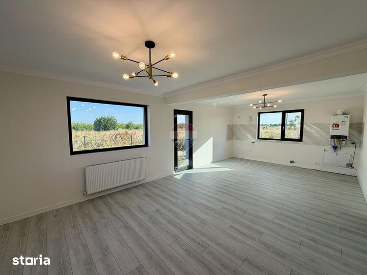 Casă cu 4 camere cu Teren 497 Mp în Câmpineanca