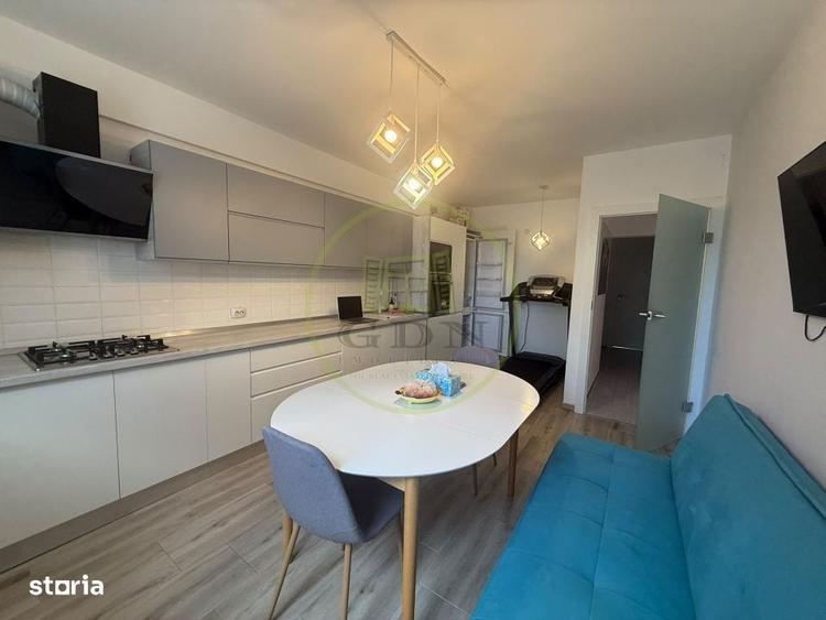 Apartament cu 3 camere decomandat, mobilat în Central