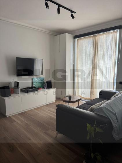 Apartament cu 2 camere semidecomandat, mobilat în Florești