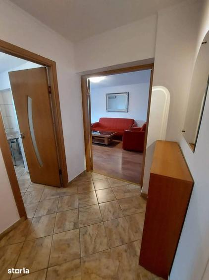 Apartament cu 2 camere decomandat în Victoriei