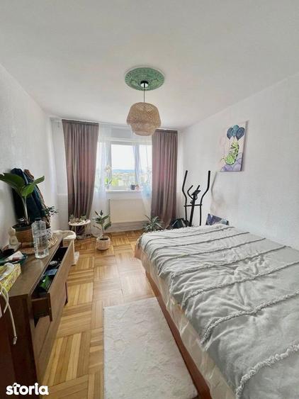 Apartament cu 3 camere decomandat, mobilat în Central