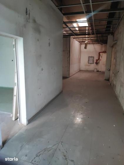 Spațiu comercial, de 1,237 mp, în Berceni