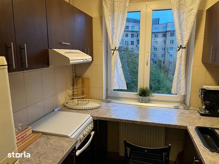 Apartament cu 2 camere în Romană