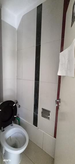 Spațiu comercial, de 80 mp, în Complex Studențesc