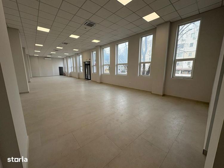Spațiu comercial, de 185 mp, în Central