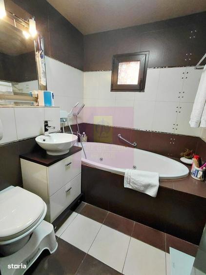Apartament cu 4 camere decomandat în 13 Septembrie