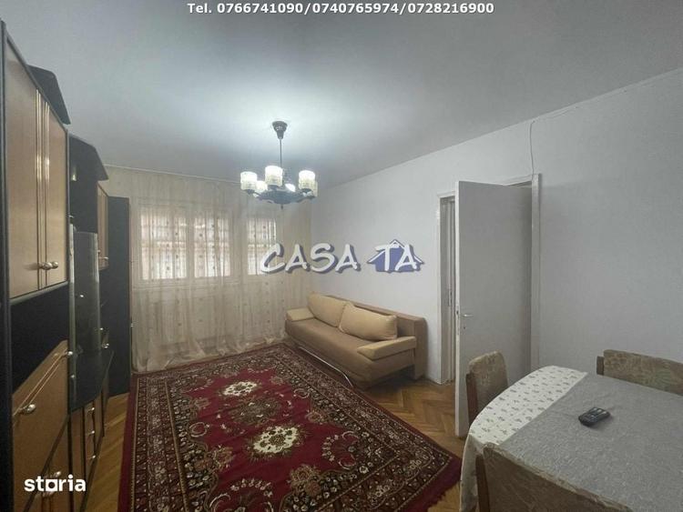 Apartament cu 4 camere decomandat în Central