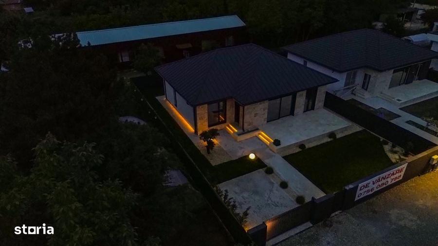 Casă cu 4 camere în Săftica