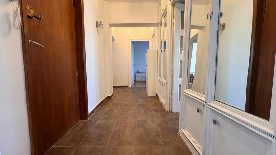 Apartament cu 3 camere decomandat în Dorobanți