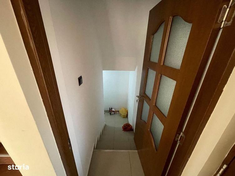 Casă cu 4 camere în Central