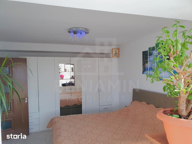 Apartament cu 4 camere decomandat în Dârste