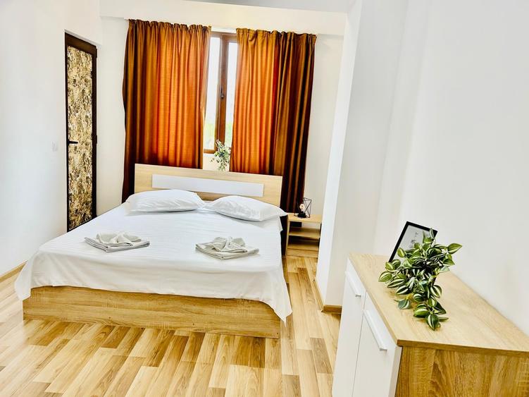 Apartament cu 3 camere semidecomandat în Ultracentral