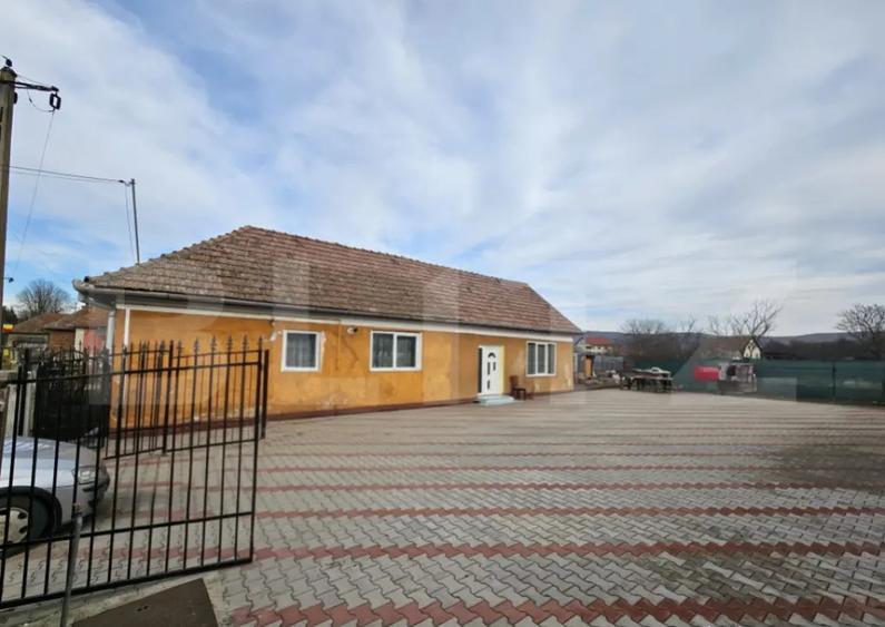 Casă cu 3 camere cu Teren 1134 Mp în Sâncrai